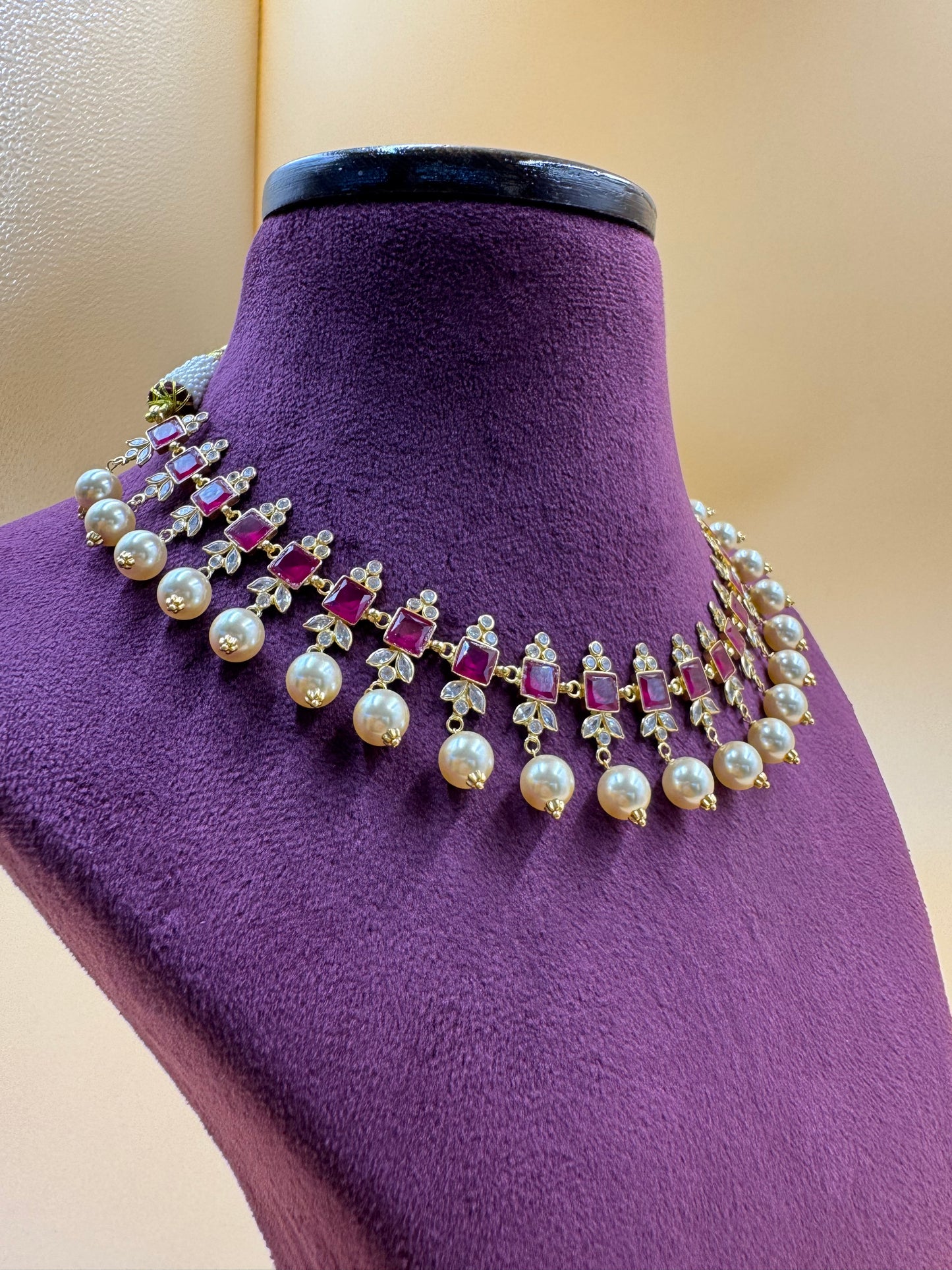 Ruby pearl necklace