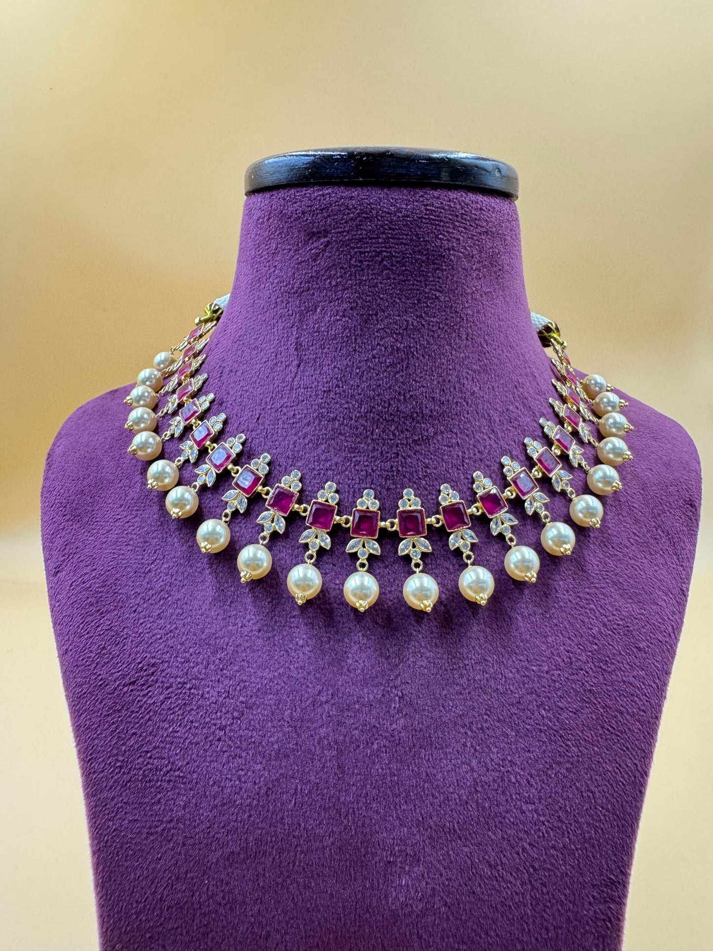 Ruby pearl necklace