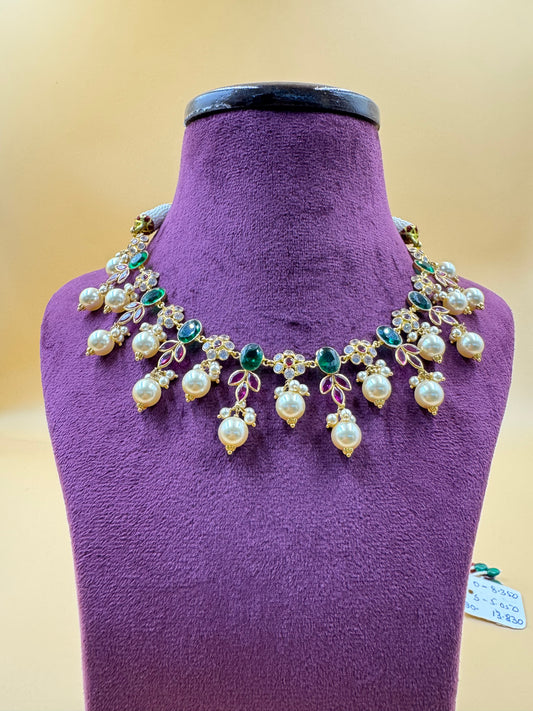 Red, Green and pearl beads necklace